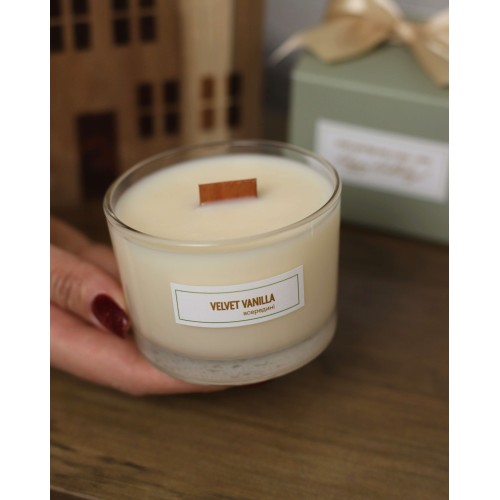 Новорічна соєва свічка з особливим написом. VELVET VANILLA. ТM TEPLO всередині Новорічна соєва свічка з особливим написом. VELVET VANILLA. ТM TEPLO всередині